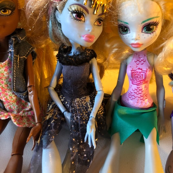 Lot of 5 Monster High Dolls Twyla, Lagoona Blue, Abby, Claudia Wolf - Picture 10 of 13
